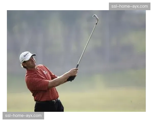 评论:科林·森川决赛轮后九洞的攻果岭策略失误是否导致与冠军失之交臂? 评论:科林·森川决赛轮后九洞的攻果岭策略失误是否导致与冠军失之交臂?